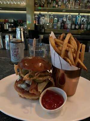 Hartley Kitchen & Cocktails