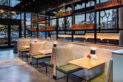 Pirouette Cafe & Wine Shop