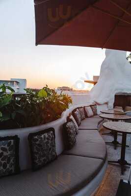 Sipsip Calypso Rum Bar