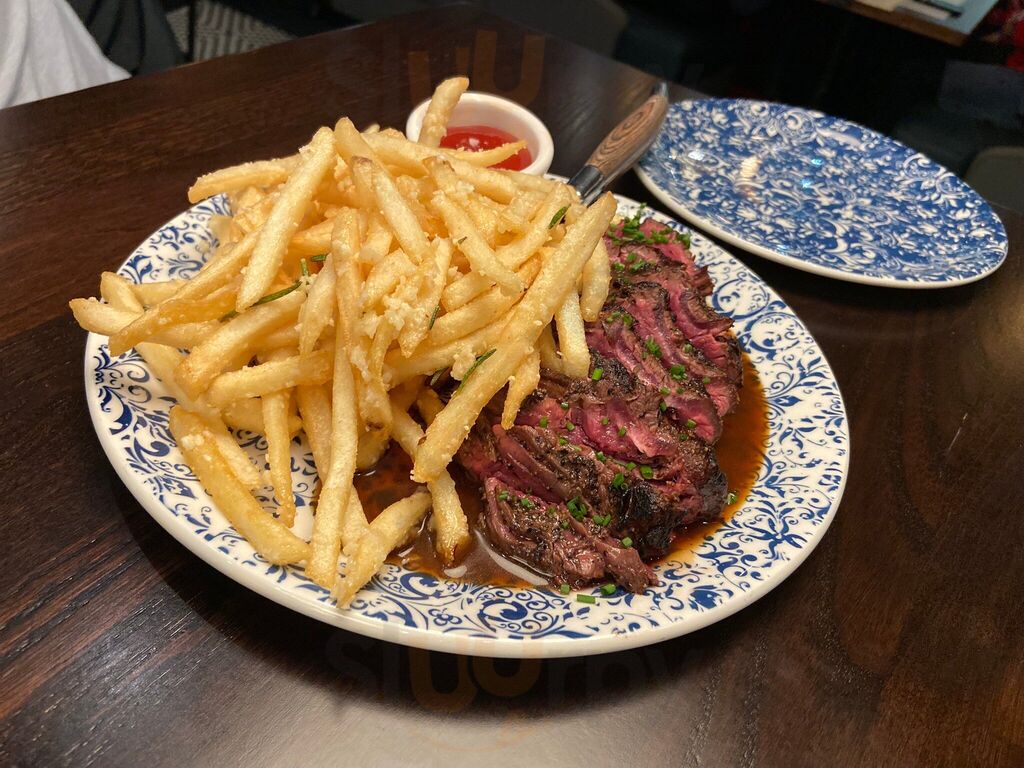 Olin Bar & Kitchen
