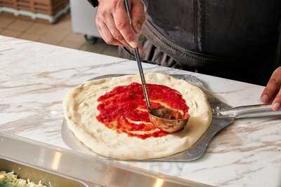 Ten Hands Social Bar And Eatery