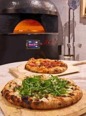 Ten Hands Social Bar And Eatery