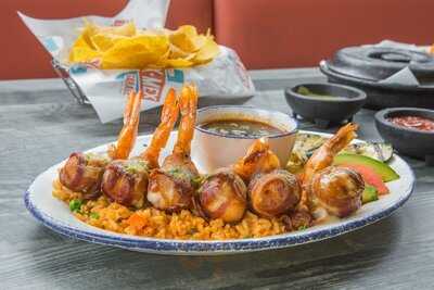 Valencia's Tex-mex Garage