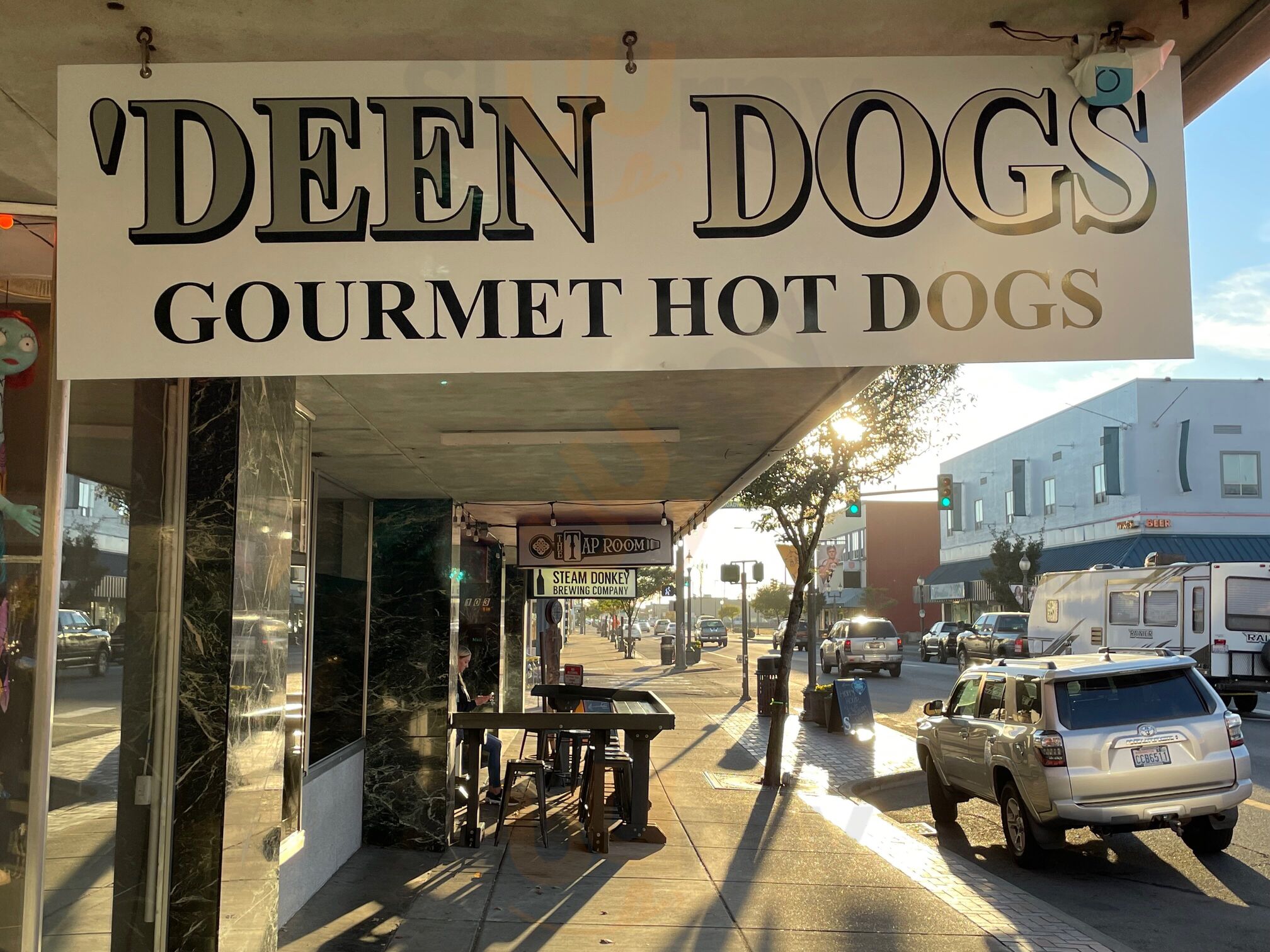 Deen Dogs