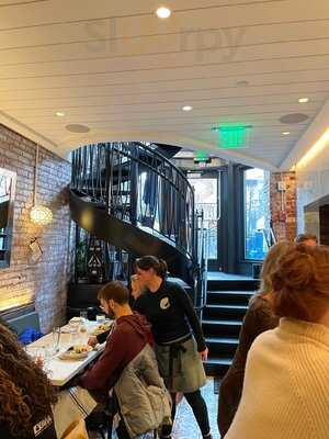 Little Whale Oyster Bar