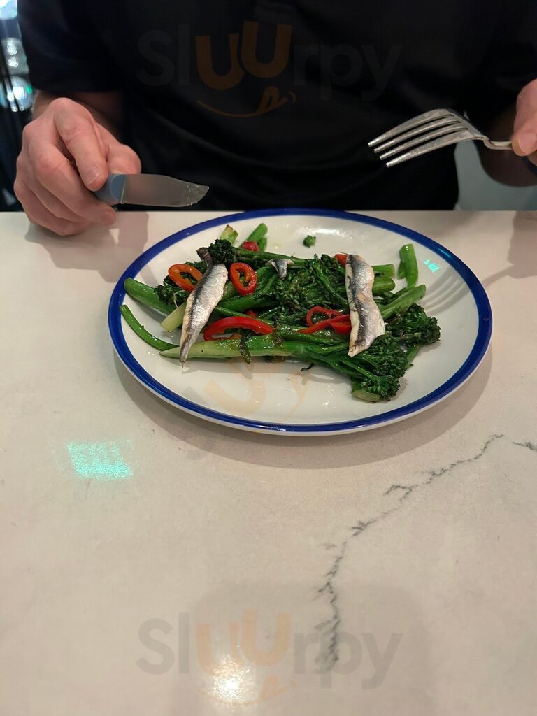 Little Whale Oyster Bar