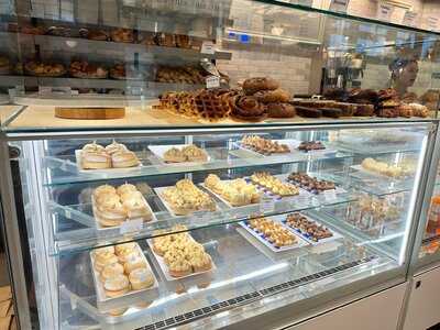 Farine Bakery & Cafe