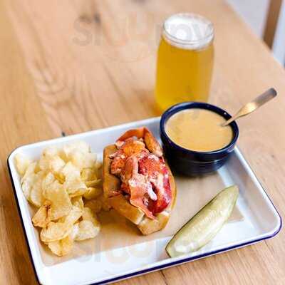 Luke's Lobster Pike Street