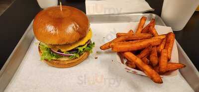 Edmond's Burgers & More