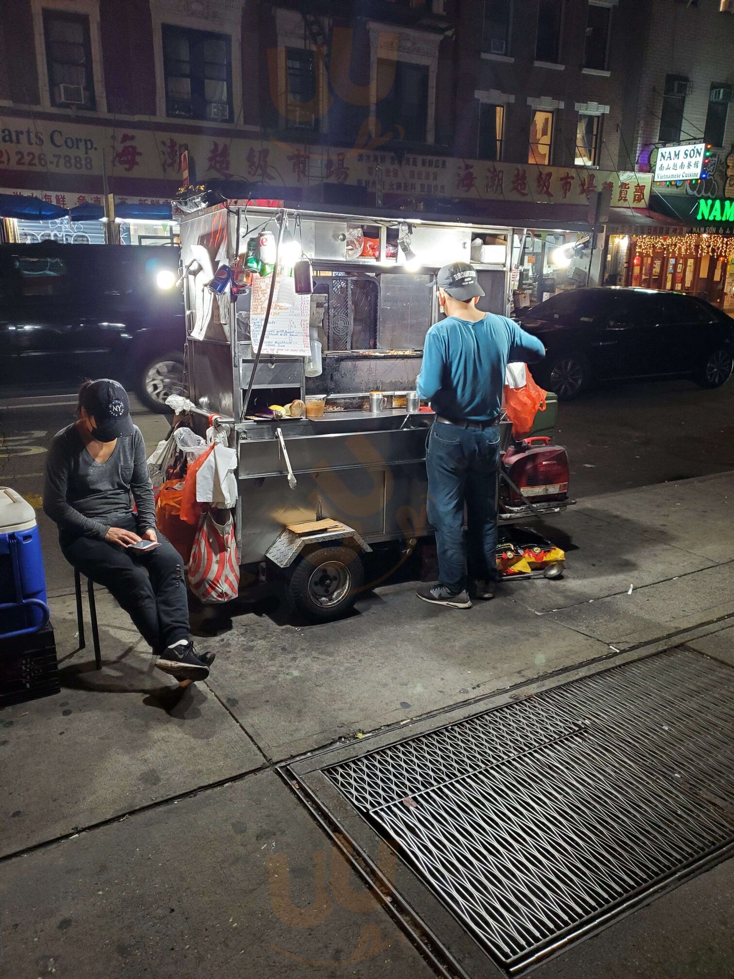 Young  Xinjiang  Bbq Cart