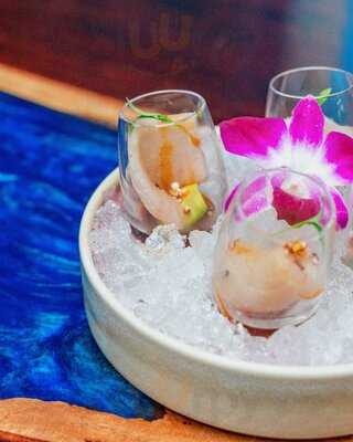 Wet Restaurant & Lounge