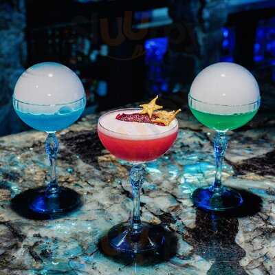 Wet Restaurant & Lounge