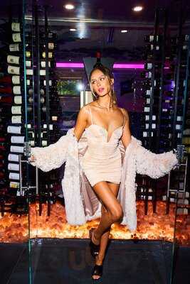 Wet Restaurant & Lounge