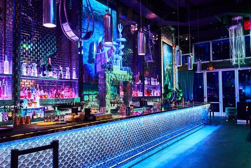 Wet Restaurant & Lounge