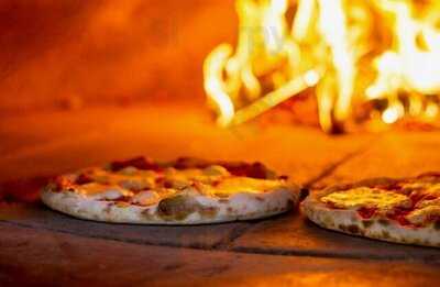 Vitta Pizza Central Entrance