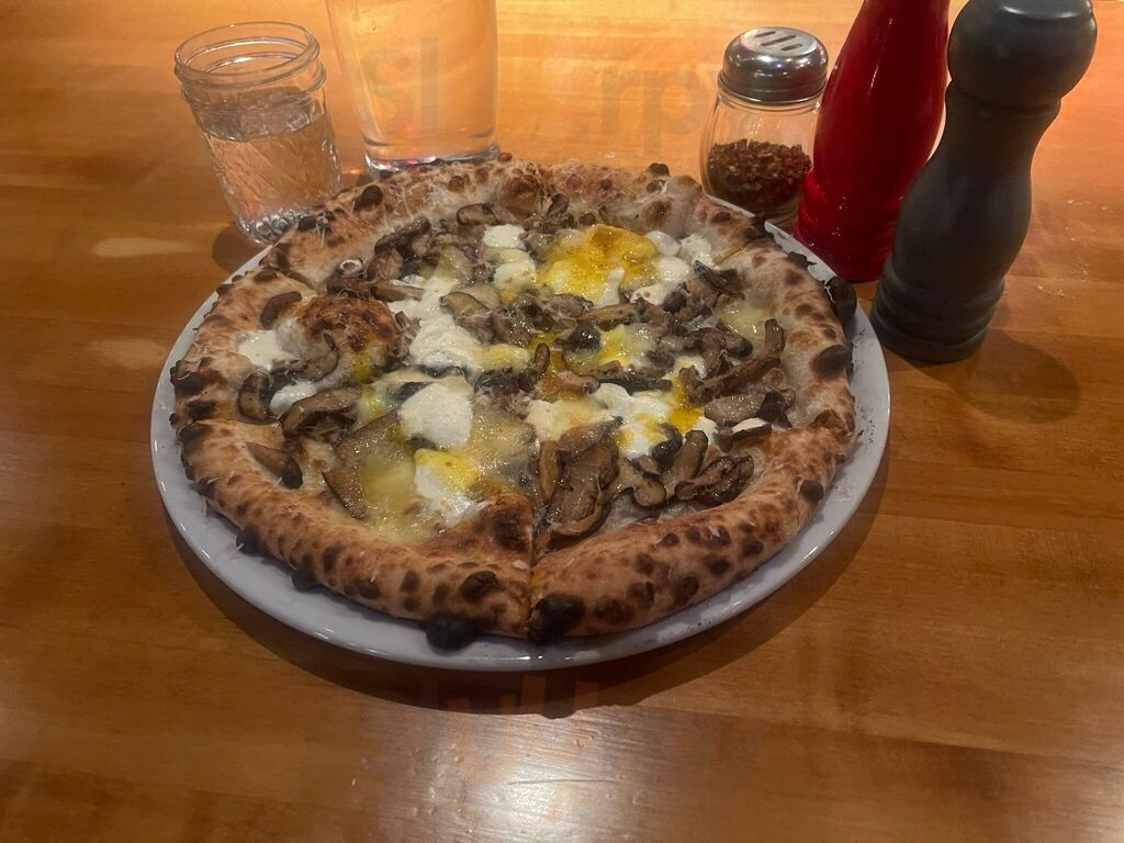 Nomad Pizza