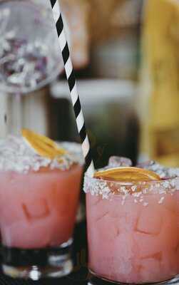 Two Hands Williamsburg