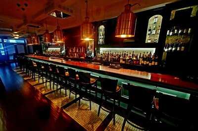 Resolution 39 Bar And Restaurant