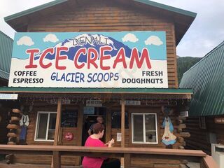 Denali Glacier Scoops & Gifts
