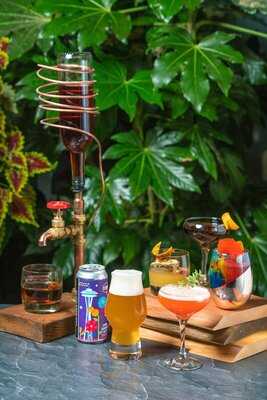 The Bar At Chihuly Garden And Glass