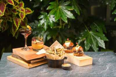 The Bar At Chihuly Garden And Glass