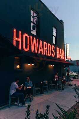 Howards Bar & Club