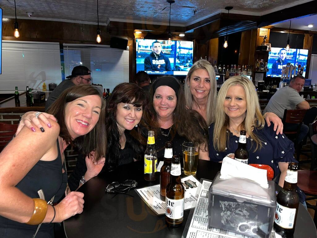 Curran's Irish Inn