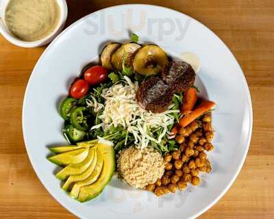 411 Sports Bar & Grill