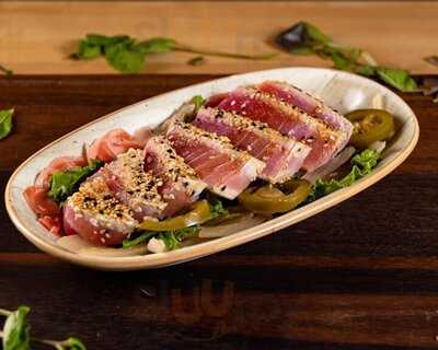 411 Sports Bar & Grill