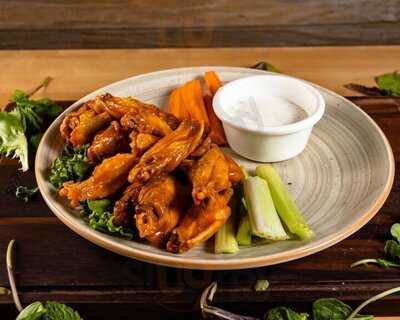 411 Sports Bar & Grill