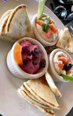 411 Sports Bar & Grill