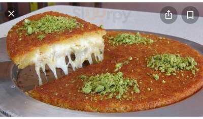 411 Sports Bar & Grill