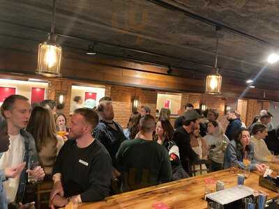 Sawtooth Kitchen, Bar And Stage