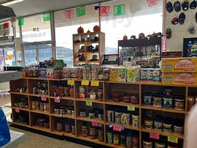 Leslie's Mexican Supermarket