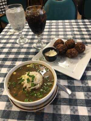 Zeke & Lizzy's Seafood And Steakhouse