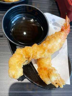 Kura Revolving Sushi