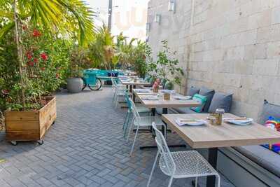 Lira Beirut Eatery