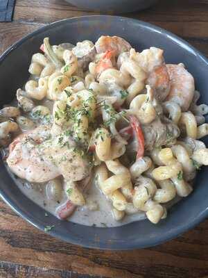 Zeke's Kitchen And Bar