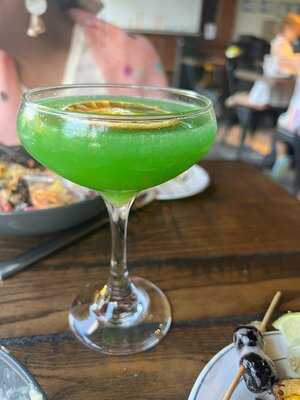 Zeke's Kitchen And Bar