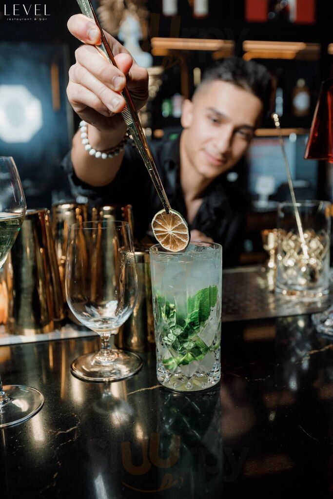 Level Restaurant & Bar