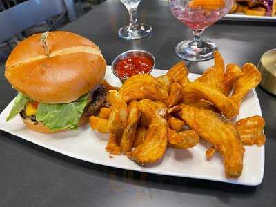 Watch & Warrant Restaurant And Bar