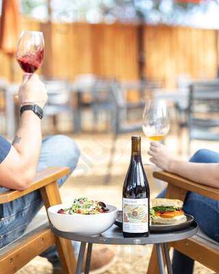 Bloom Carneros