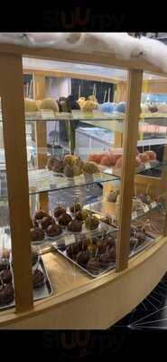 Quintessential Sweets