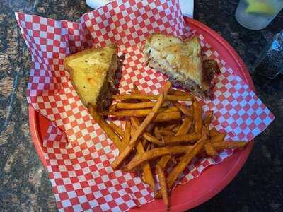 Easy Street Grub-n-pub