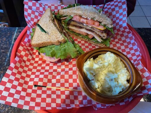 Easy Street Grub-n-pub