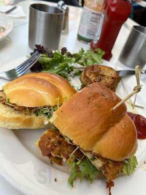 Liliha Bakery Restaurant