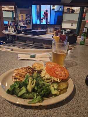 The Roundhouse Bar & Grill