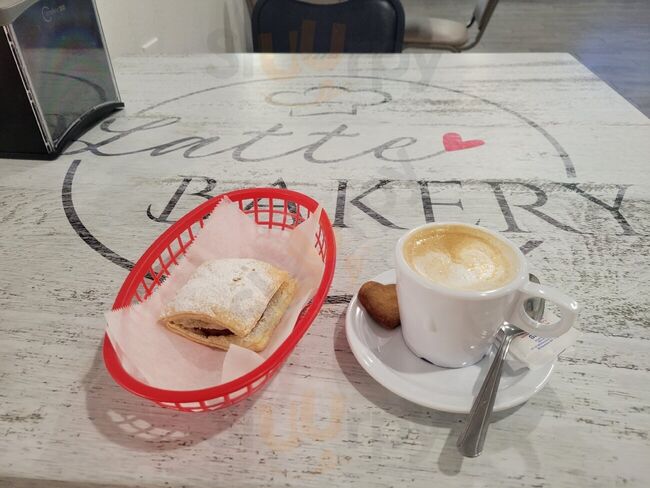 Latte Bakery Restaurant
