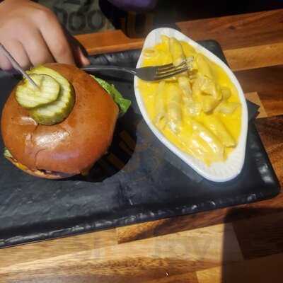 Old Tom's Sports Bar Kendall