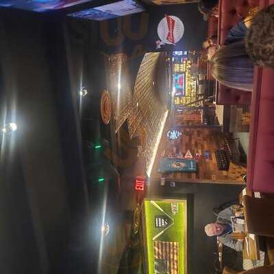 Old Tom's Sports Bar Kendall